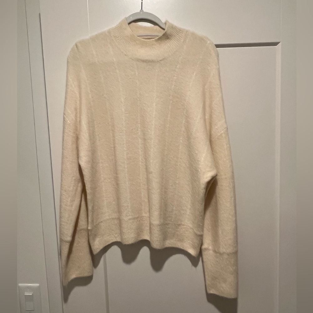 Long sleeve knit sweater